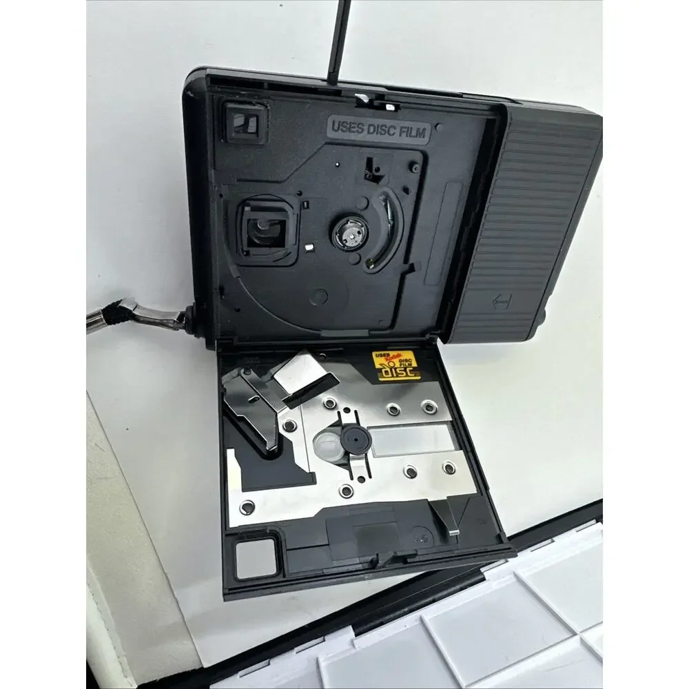 Kodak Disc 4100 Point & Shoot Like Vintage Camera Great Shape